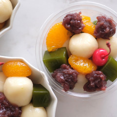 抹茶かんと豆腐白玉のあんみつ