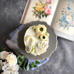 Swan Bouquet