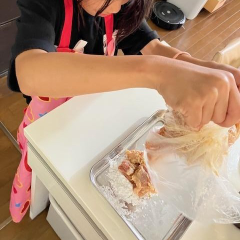 「揚げル調理」では塩麹カラアゲを作りました!