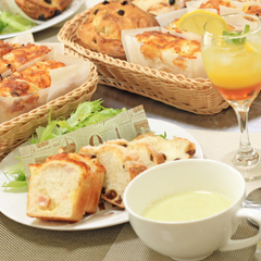 レッスンの後はお楽しみ♪野菜たっぷりパンランチ