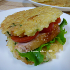 旨っカレー米のライスバーガー