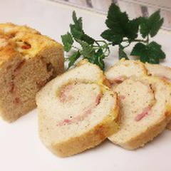 オニオンベーコンチーズブレッド