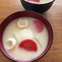 関西地方の白味噌のおぞうに（キンダーキッチン)