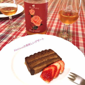 盛り付け例。ドルチェワインと一緒に大人時間をご自宅で♪