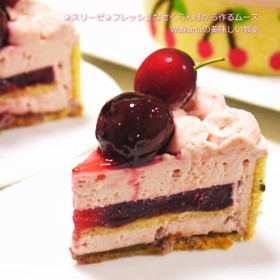 断面はこんな感じです。ムースにもチェリーをたっぷり使用