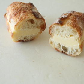 お好みで自家製“ミルククリーム”を挟んで試食