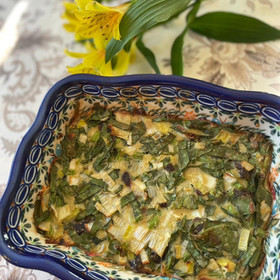 (1) プンティ　青菜とプルーンを使った伝統料理