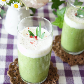たっぷり野菜のグリーンスープ