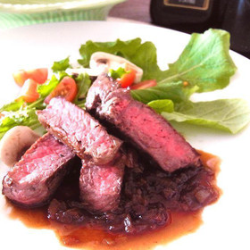 牛肉のソテー　シャリアピンソース