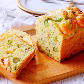 グリーン野菜とえびのケークサレ