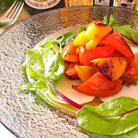 パプリカの甘みがすごい！見た目も華やかな前菜です