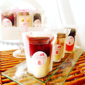 とろけるブランマンジェに甘酸っぱい苺のジュレ🍓