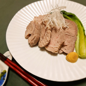 そのままでもしっとりジューシーで美味しい塩豚