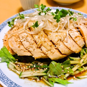 超絶ジューシーな茹で鶏でつくるピリ辛系