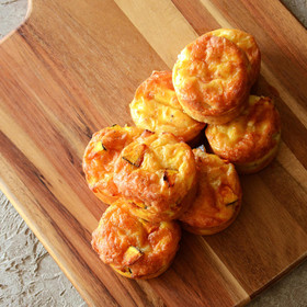 チーズをのせて
こんがり焼きます