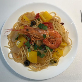 冷蔵庫にあるもので作りましょう。