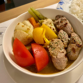 出来上がったソーセージはソテーにポトフに色々な料に！