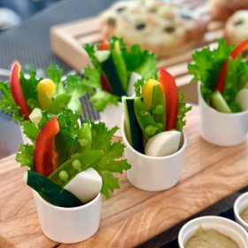 バーニャカウダはお好きな野菜で。