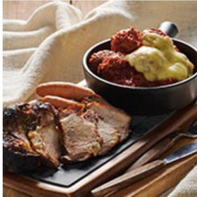 【1】肉バルのラクレットプレート～豚肉のハニーロースト