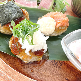 ・3種のつくね（明太タルタル・青じそおろし・磯辺）
