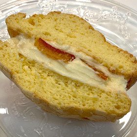 オレンジピール入りのチーズクリーム