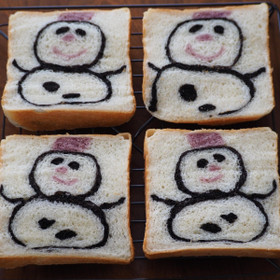 レッスンではこのピンクの雪だるまを作ります。