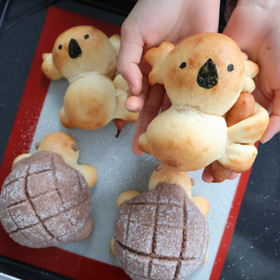 だっこあらの頭と体にはチーズ入り。ソーセージの枝だっこ