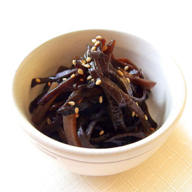 きくらげと蒟蒻の甘辛煮