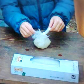 それぞれの食材をポリ袋に詰めて3品同時に！