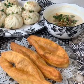 油條（手前）