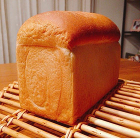 マスカルポーネチーズとはちみつの食パン