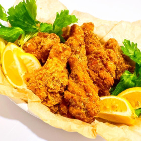油っこくなくて軽い！
サクサクのフライドチキン
