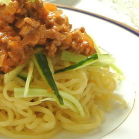 お家で簡単♬ジャージャー麺