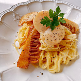 クリームパスタ 筍と大粒ホタテのバター醤油