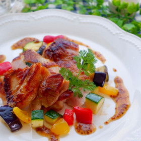 ハーブチキン
夏野菜のビネガー添え