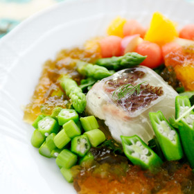 鯛のゼリー寄せ 彩り果菜と和風旨ジュレ添え