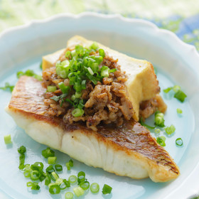 鯛の香り焼き 肉あんかけ