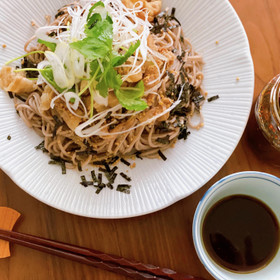 大好評の『香味ラー油蕎麦』ははまる美味しさ♪