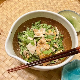 柿と春菊の胡桃和え