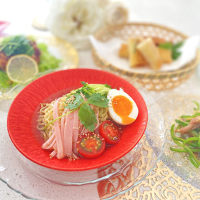 夏の定番　冷やし中華中華