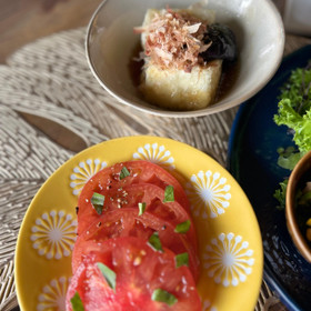トマトのマリネと揚げ出し豆腐