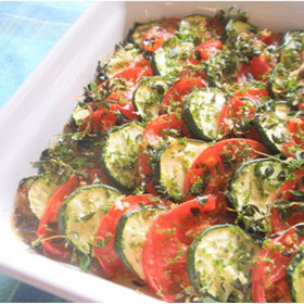 夏野菜のティアン（ズッキーニとトマトのオーブン焼き）