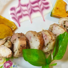 チキンのルレ　カレンデュラ添え