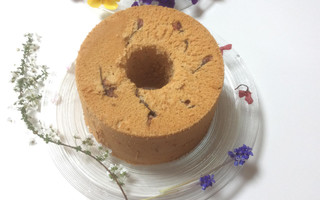 桜のシフォンケーキ
