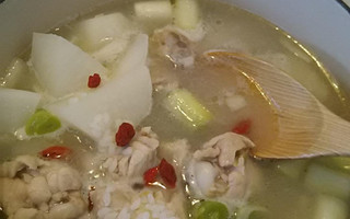 鶏手羽元の参鶏湯風