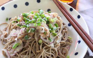 ツナと玉ねぎの冷やし蕎麦