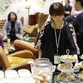 新山晴子