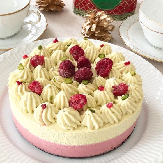 お菓子レッスン「ピスタチオとベリーのクリスマスケーキ」
