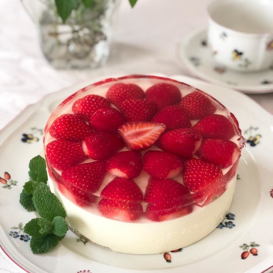 紅茶とお菓子レッスン「ミルクとイチゴゼリーのケーキ」
