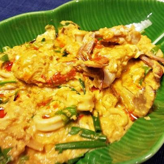 人気のタイ料理、渡り蟹の卵とろとろカレーをレッスン♪